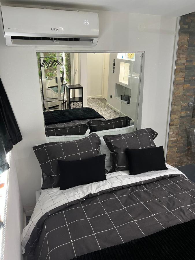 Modern Room With Indoor Shower Near The River - Quarto Moderno Com Duche Interior Proximo Da Ribeira Vila Nova de Gaia Eksteriør bilde