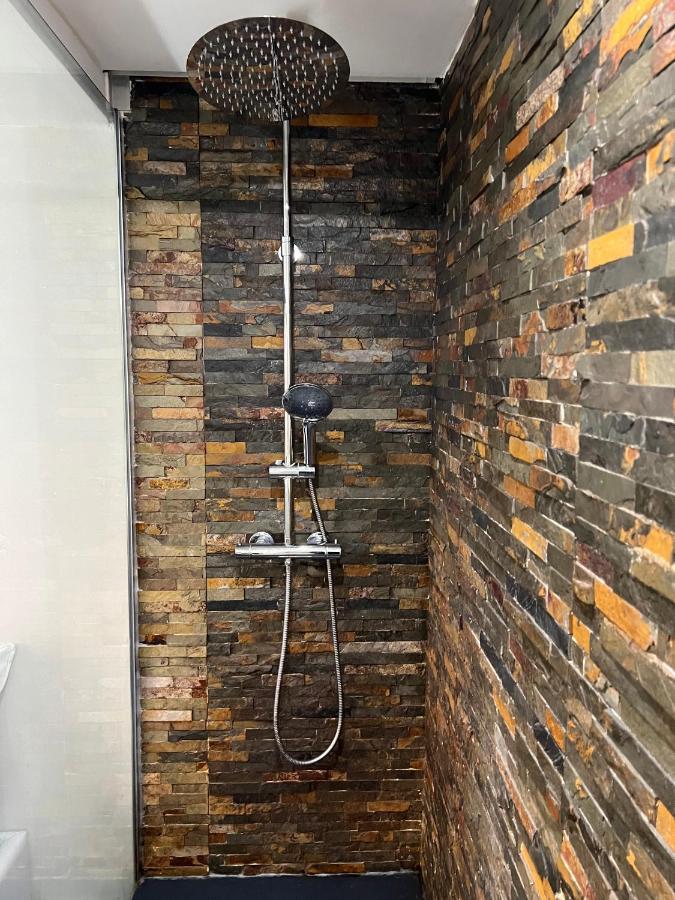 Modern Room With Indoor Shower Near The River - Quarto Moderno Com Duche Interior Proximo Da Ribeira Vila Nova de Gaia Eksteriør bilde