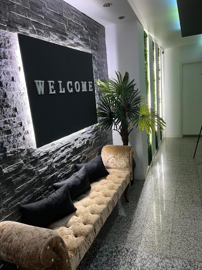Modern Room With Indoor Shower Near The River - Quarto Moderno Com Duche Interior Proximo Da Ribeira Vila Nova de Gaia Eksteriør bilde